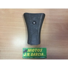TAPA DEPOSITO GASOLINA NEGRA APRILIA SR TAPA DEPOSITO GASOLINA NEGRA APRILIA SR